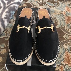 EUC New Direction Black Lucia